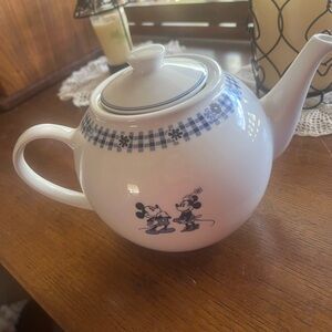 A Disney teapot
